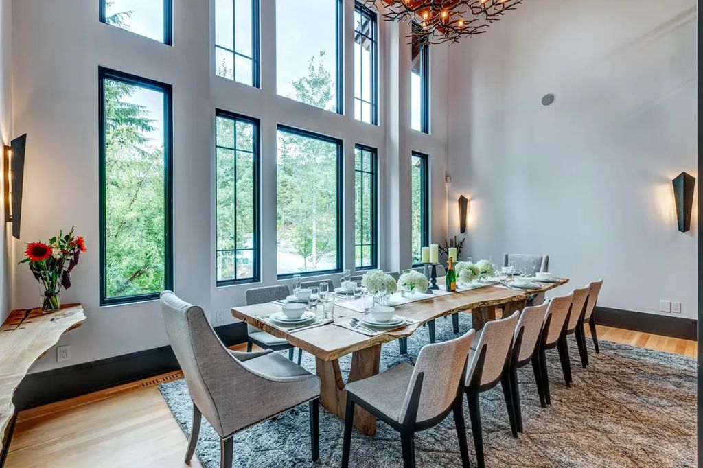 A Winter Wonderland Ski InSki Out Home with Panoramic Mountain Views for C14.9 Million in Canada 6