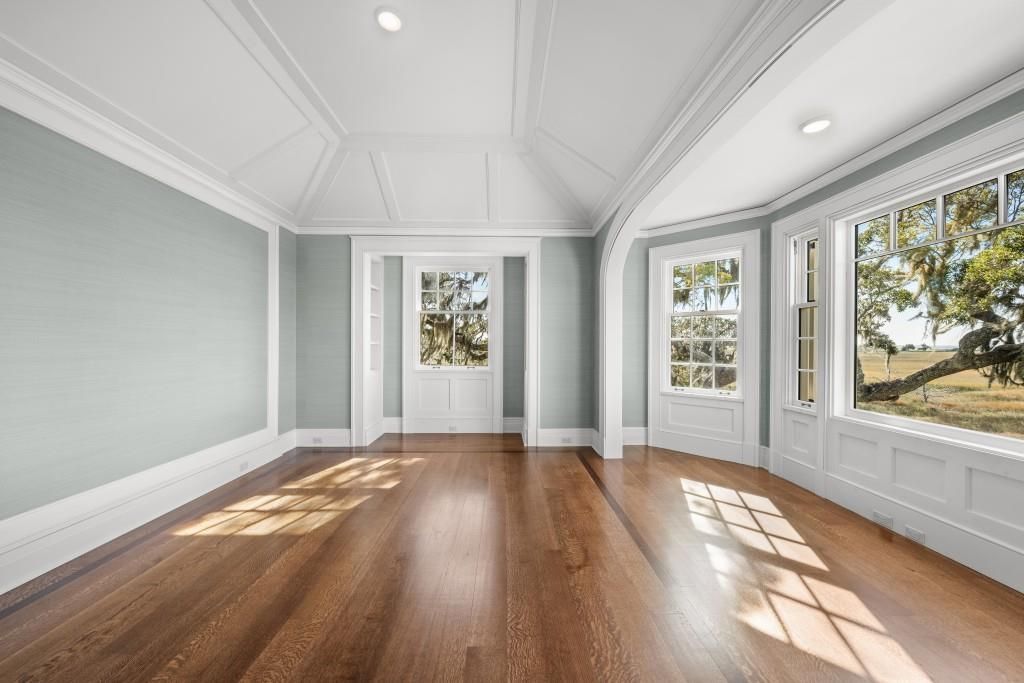 Architectural Brilliance at Kings Point Designed by Roger H. Seifter for 30 Million 19