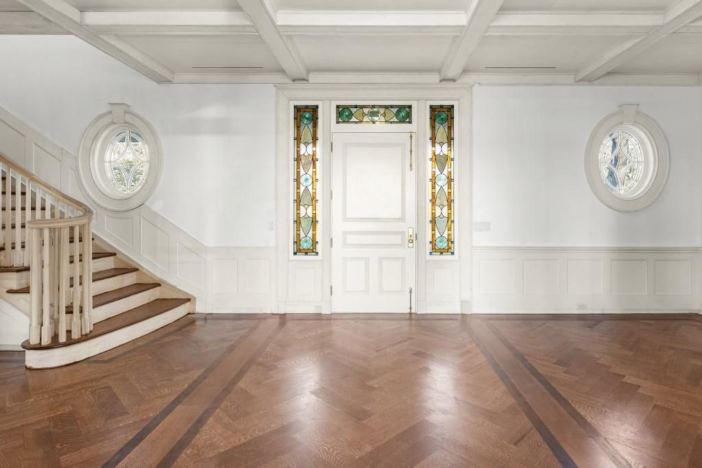 Architectural Brilliance at Kings Point Designed by Roger H. Seifter for 30 Million 48