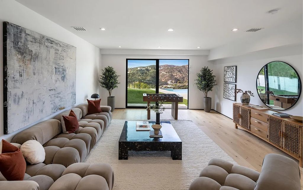 Architectural Marvel with Ocean and Mountain Views in California for 10.99 Million 16 1