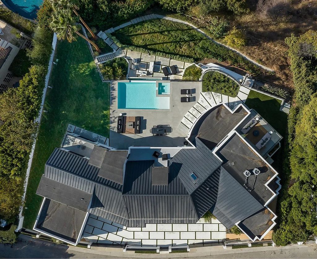 Architectural Marvel with Ocean and Mountain Views in California for 10.99 Million 3 1