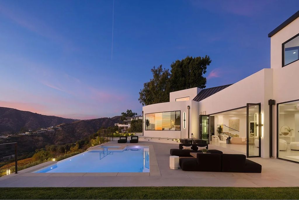 Architectural Marvel with Ocean and Mountain Views in California for 10.99 Million 6 1