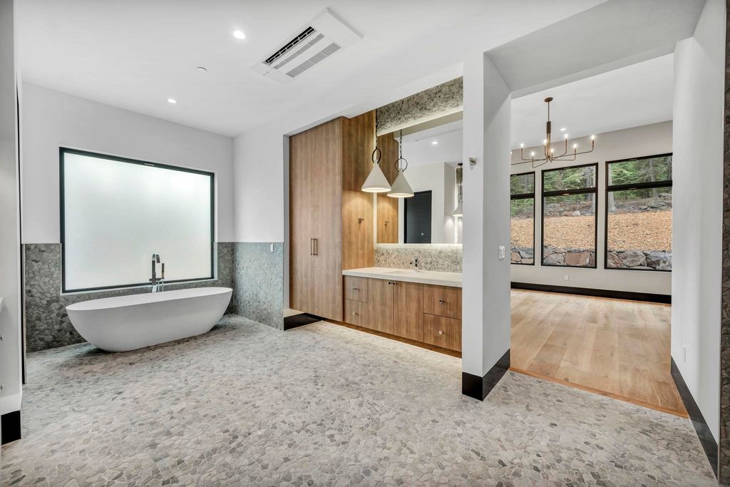 Brand New High End Residence in California Offers Style and Tranquility for 5.349 Million 13
