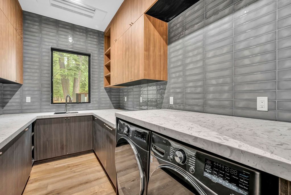 Brand New High End Residence in California Offers Style and Tranquility for 5.349 Million 15
