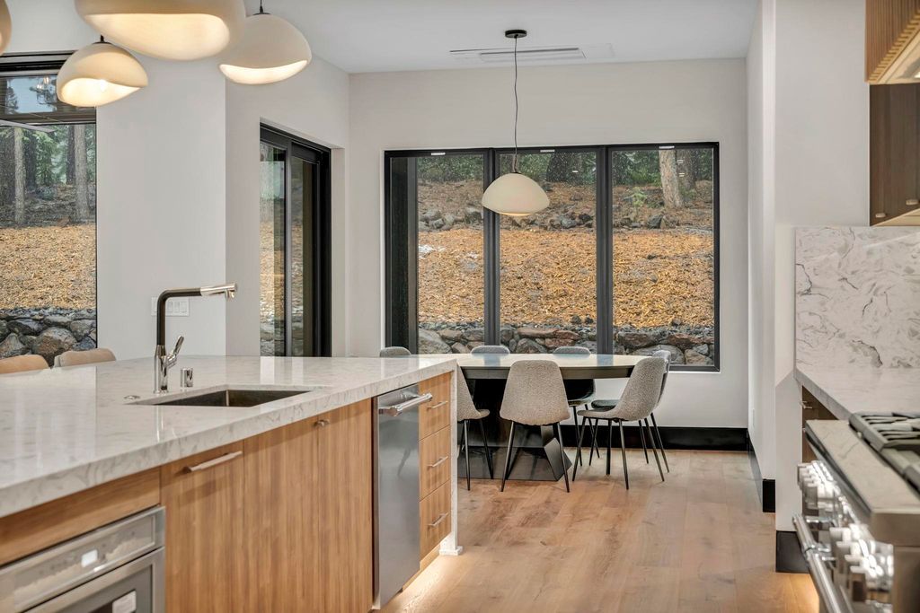 Brand New High End Residence in California Offers Style and Tranquility for 5.349 Million 18