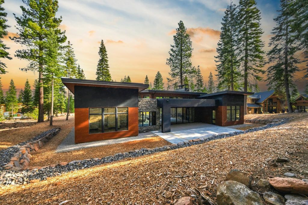 Brand New High End Residence in California Offers Style and Tranquility for 5.349 Million 2