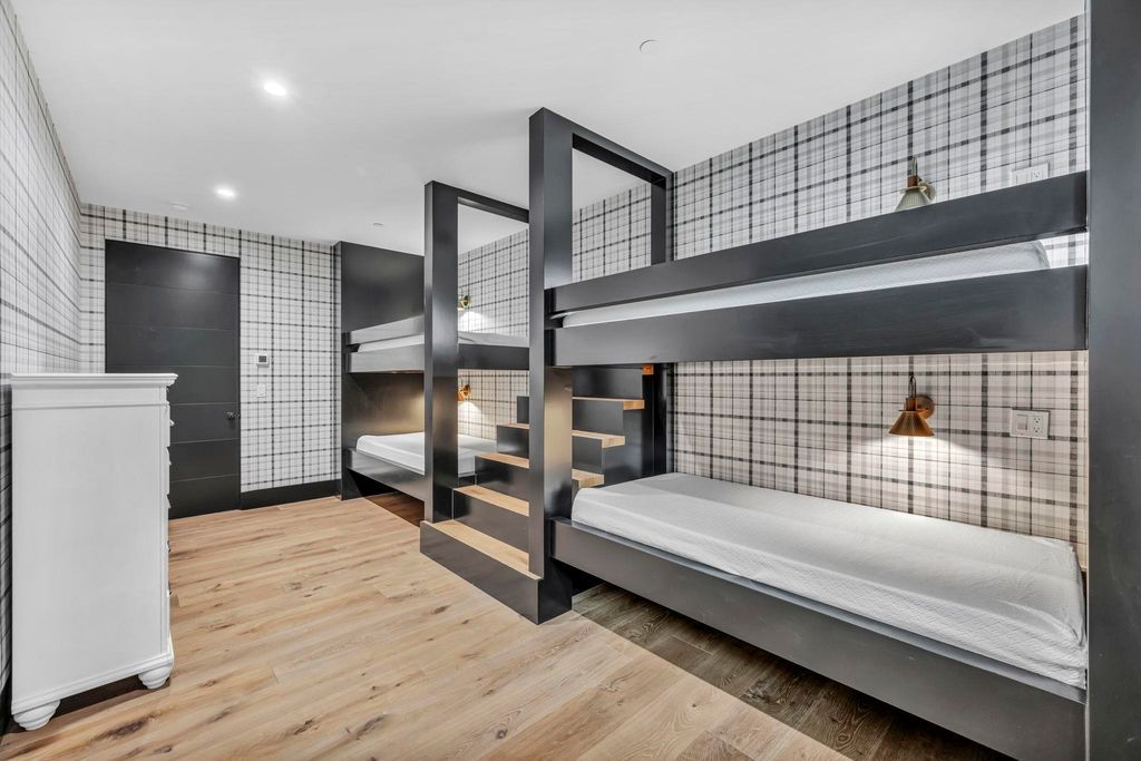 Brand New High End Residence in California Offers Style and Tranquility for 5.349 Million 20