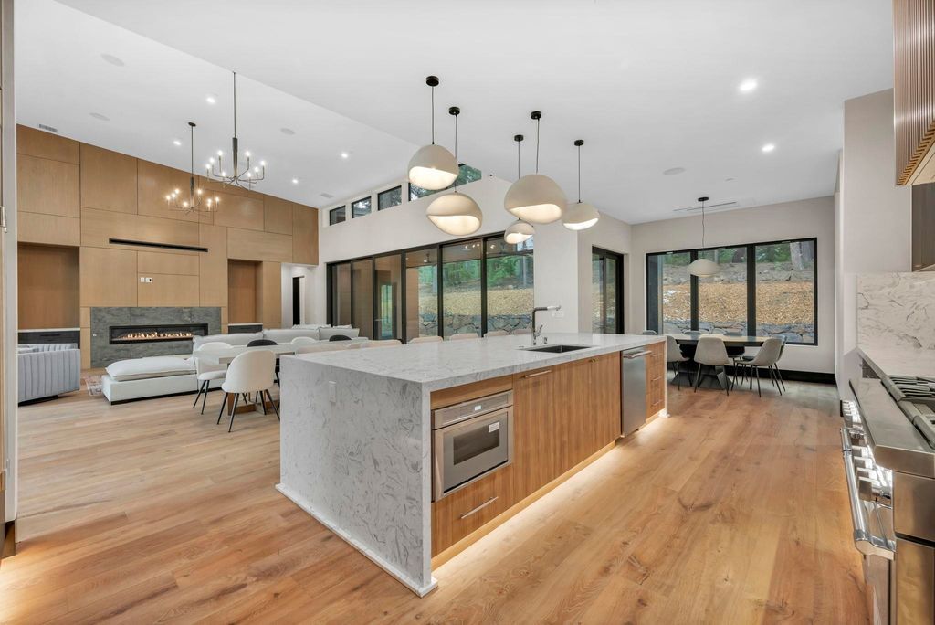Brand New High End Residence in California Offers Style and Tranquility for 5.349 Million 6