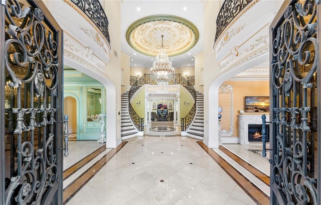 California Dreaming Stunning European Style Mansion Offers Absolute Luxury at 13.58 Million 10