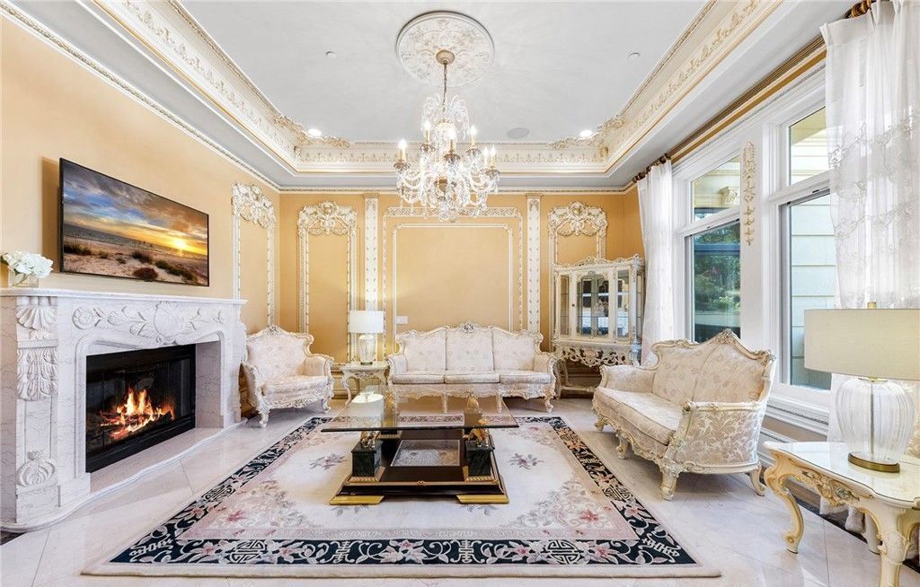 California Dreaming Stunning European Style Mansion Offers Absolute Luxury at 13.58 Million 14