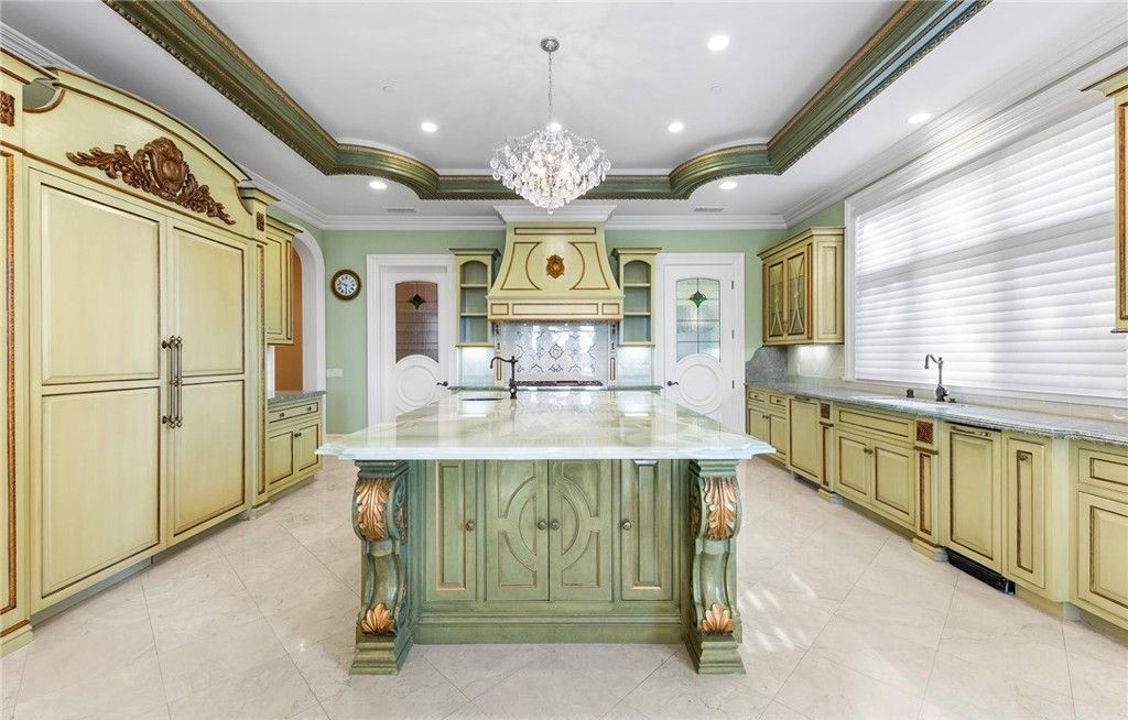 California Dreaming Stunning European Style Mansion Offers Absolute Luxury at 13.58 Million 18