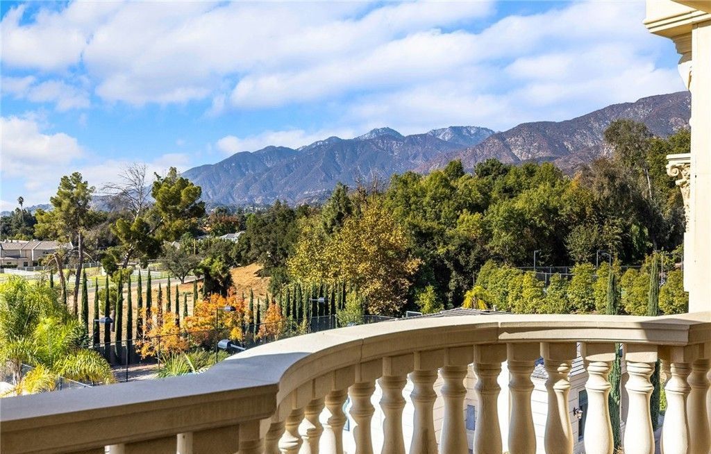 California Dreaming Stunning European Style Mansion Offers Absolute Luxury at 13.58 Million 26