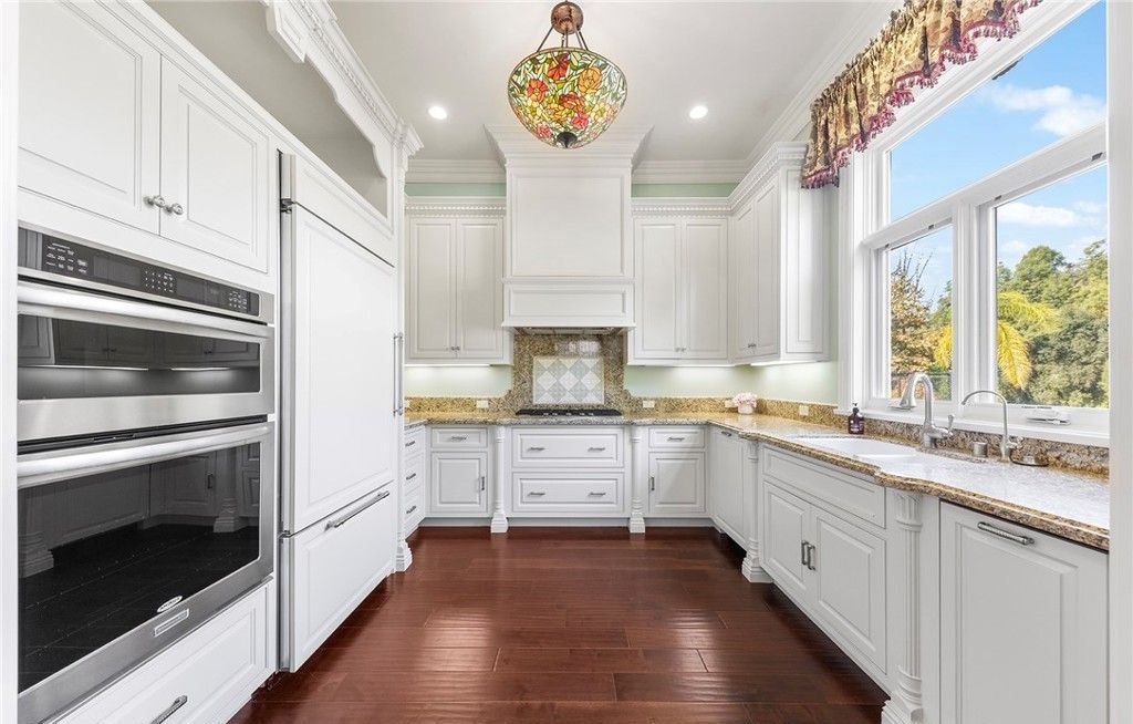 California Dreaming Stunning European Style Mansion Offers Absolute Luxury at 13.58 Million 57