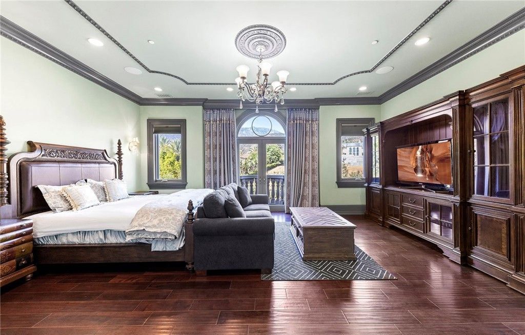 California Dreaming Stunning European Style Mansion Offers Absolute Luxury at 13.58 Million 59