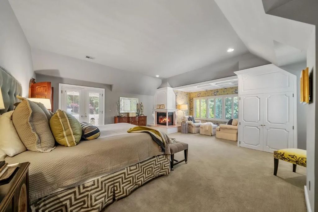 Elevated Living in California Stunning Estate with European Influences and Luxurious Grounds for 12.98 Million 40