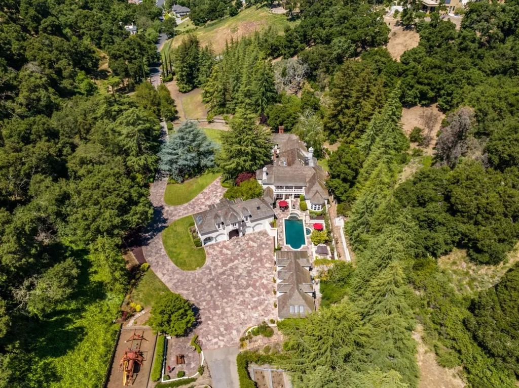 Elevated Living in California Stunning Estate with European Influences and Luxurious Grounds for 12.98 Million 7