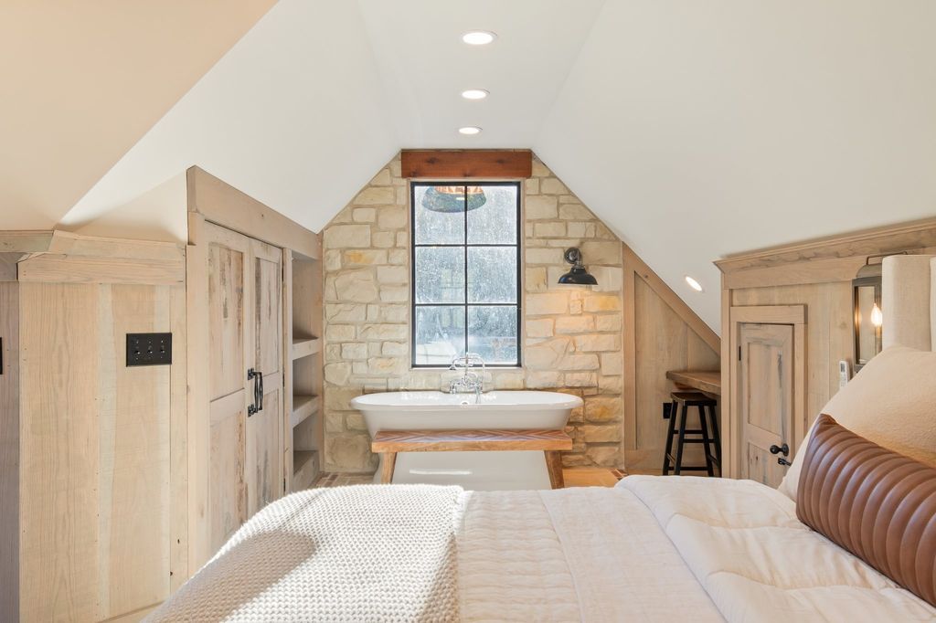 Entertainers Paradise on 120 Acres Near Leipers Fork Tennessee Available for 8.6 Million 16