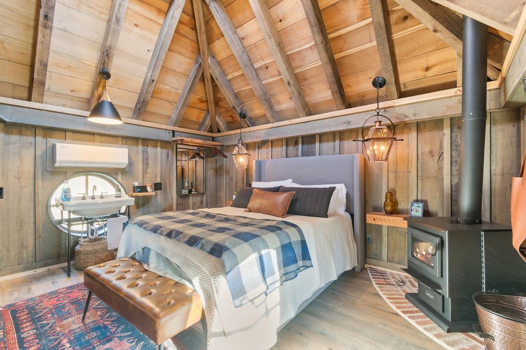 Entertainers Paradise on 120 Acres Near Leipers Fork Tennessee Available for 8.6 Million 30