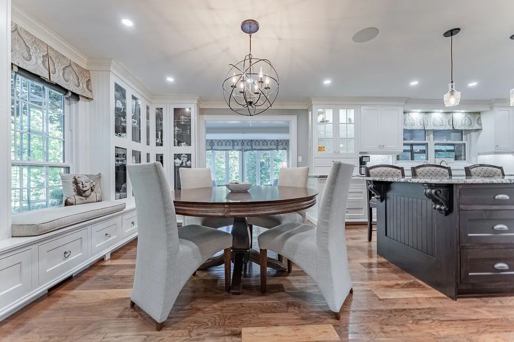 Exclusive Living Awaits Custom Estate in Canada Priced at C12 11