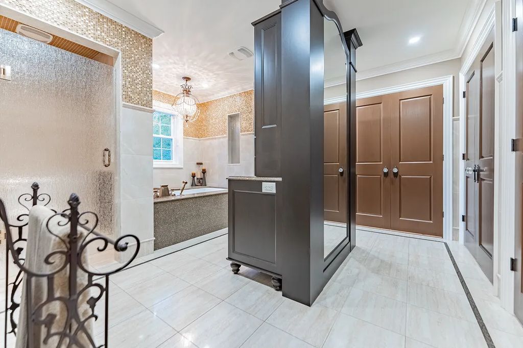 Exclusive Living Awaits Custom Estate in Canada Priced at C12 26