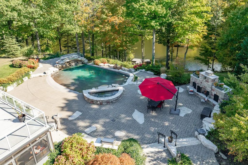 Exclusive Living Awaits Custom Estate in Canada Priced at C12 39