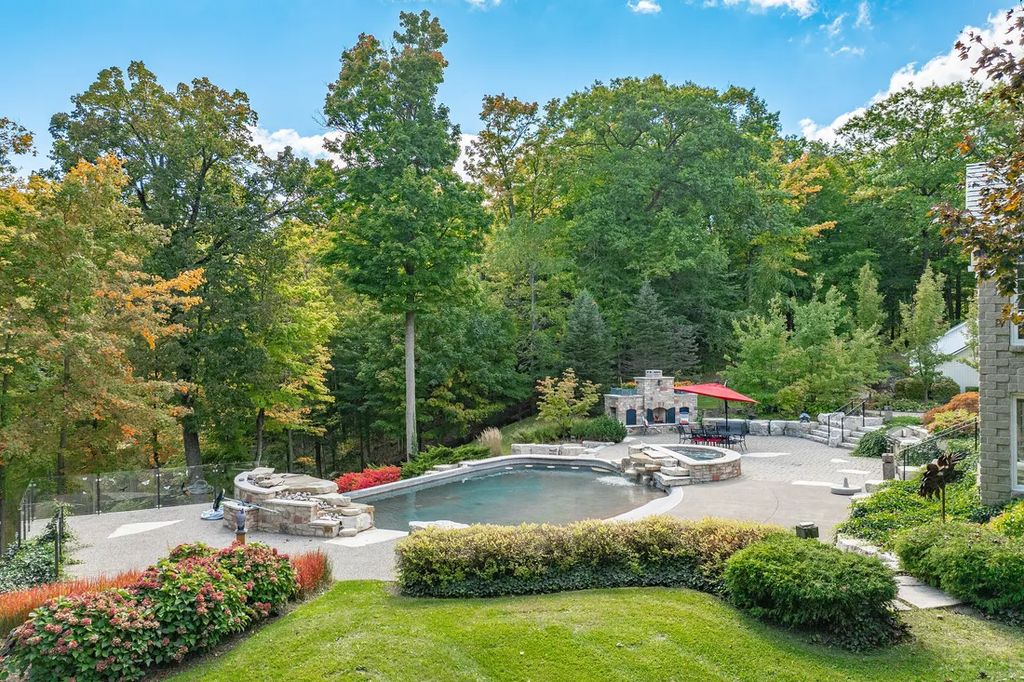 Exclusive Living Awaits Custom Estate in Canada Priced at C12 4