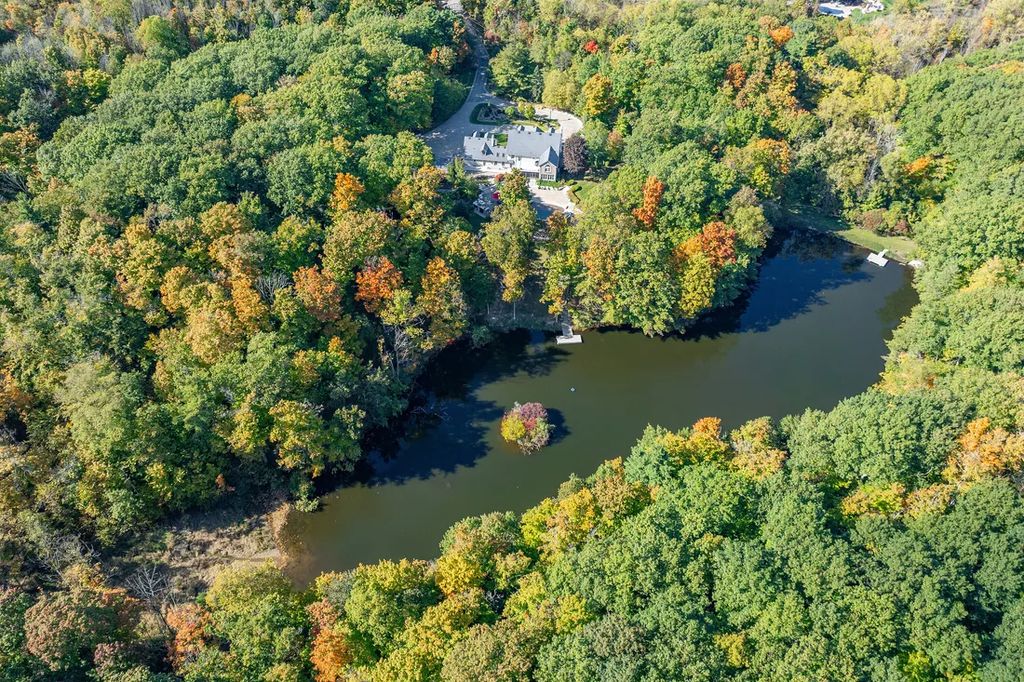 Exclusive Living Awaits Custom Estate in Canada Priced at C12 42