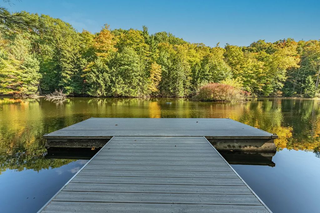 Exclusive Living Awaits Custom Estate in Canada Priced at C12 6
