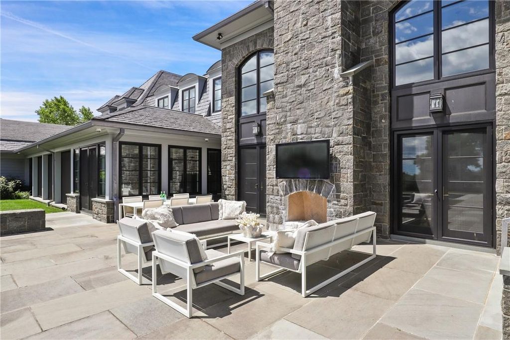 Exquisite Craftsmanship New York Custom Home with the Finest Materials Listed for 15.995 Million 32