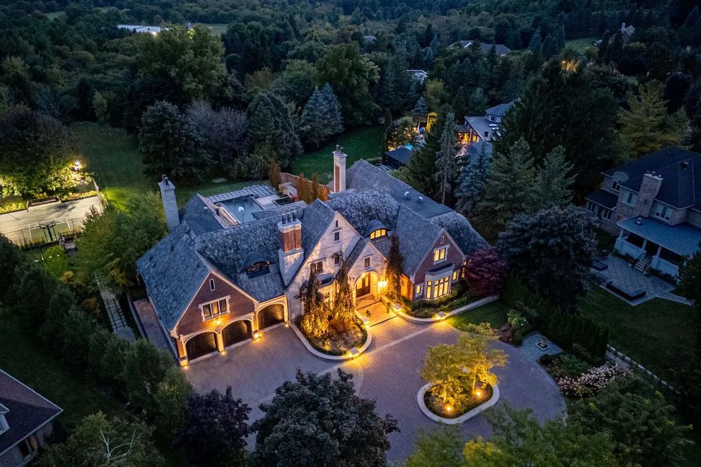 Extraordinary Custom Home in Canada Redefines Luxury Living for C10.8 Million 1