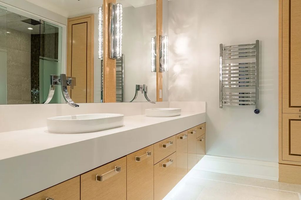 Extraordinary Custom Home in Canada Redefines Luxury Living for C10.8 Million 29