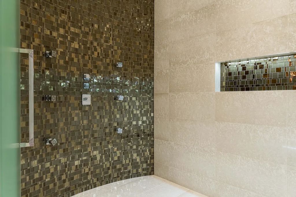 Extraordinary Custom Home in Canada Redefines Luxury Living for C10.8 Million 30