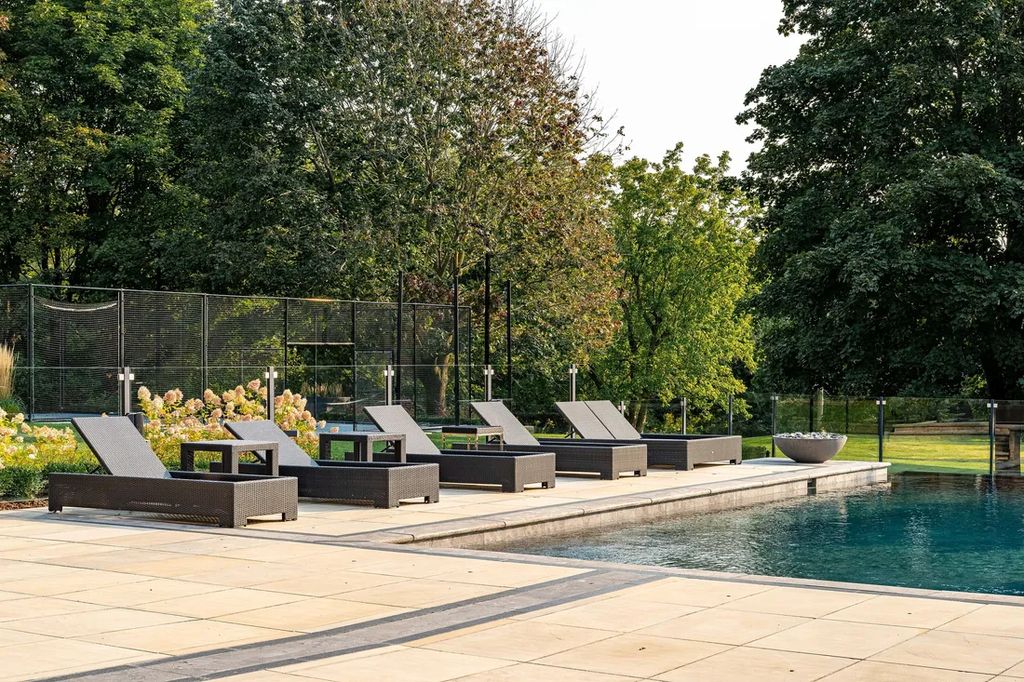 Extraordinary Custom Home in Canada Redefines Luxury Living for C10.8 Million 35