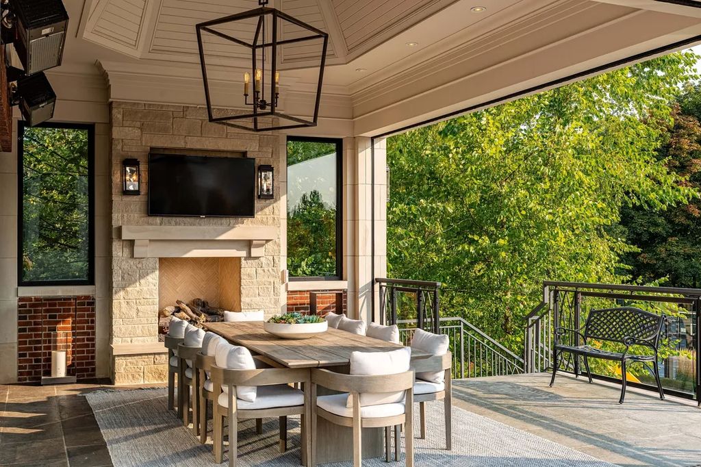 Extraordinary Custom Home in Canada Redefines Luxury Living for C10.8 Million 39