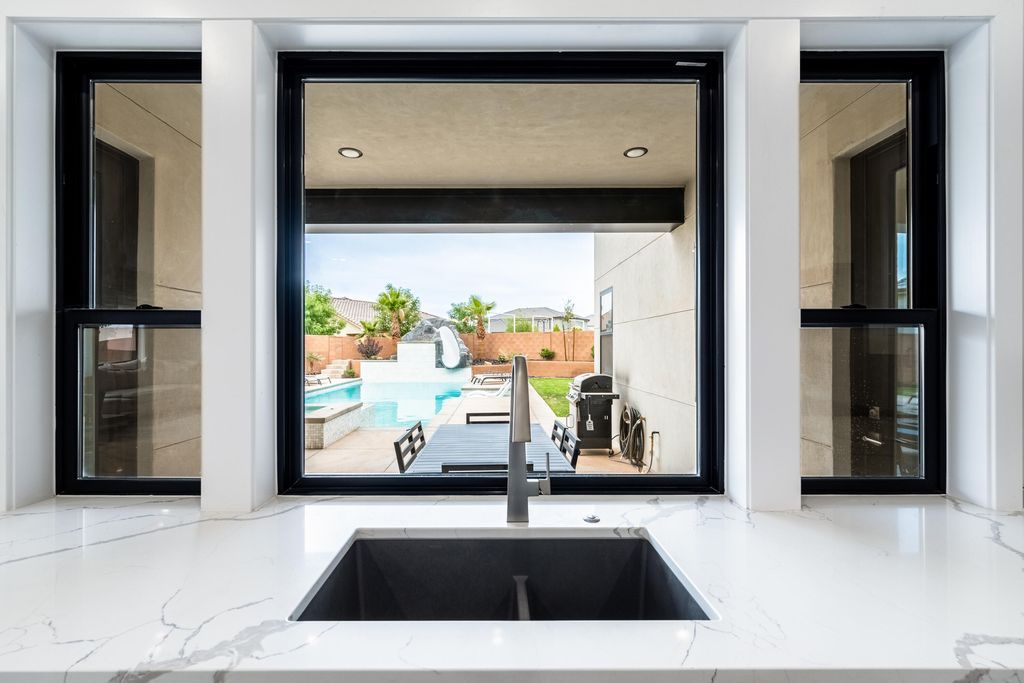 Incredible Modern Luxury Estate in Utah Asking 2195000 10