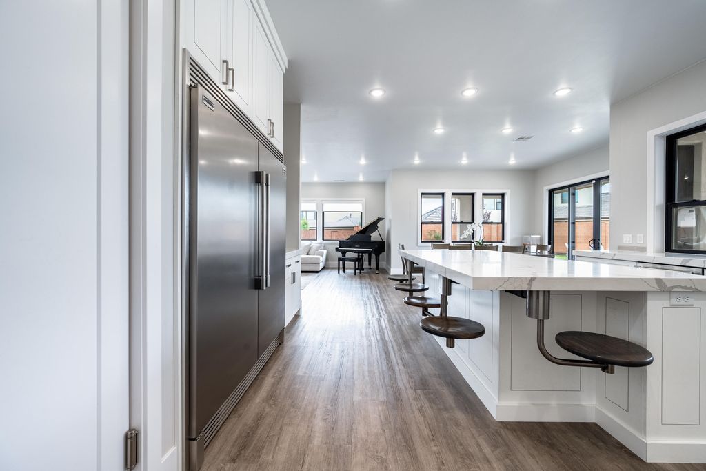 Incredible Modern Luxury Estate in Utah Asking 2195000 17