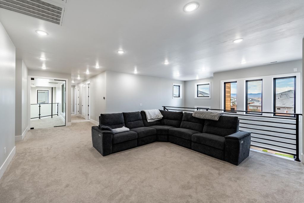 Incredible Modern Luxury Estate in Utah Asking 2195000 27