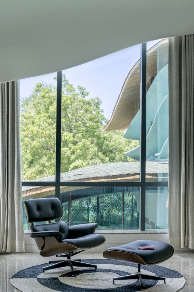Liquescent House in India by Shaili Banker Architects 13