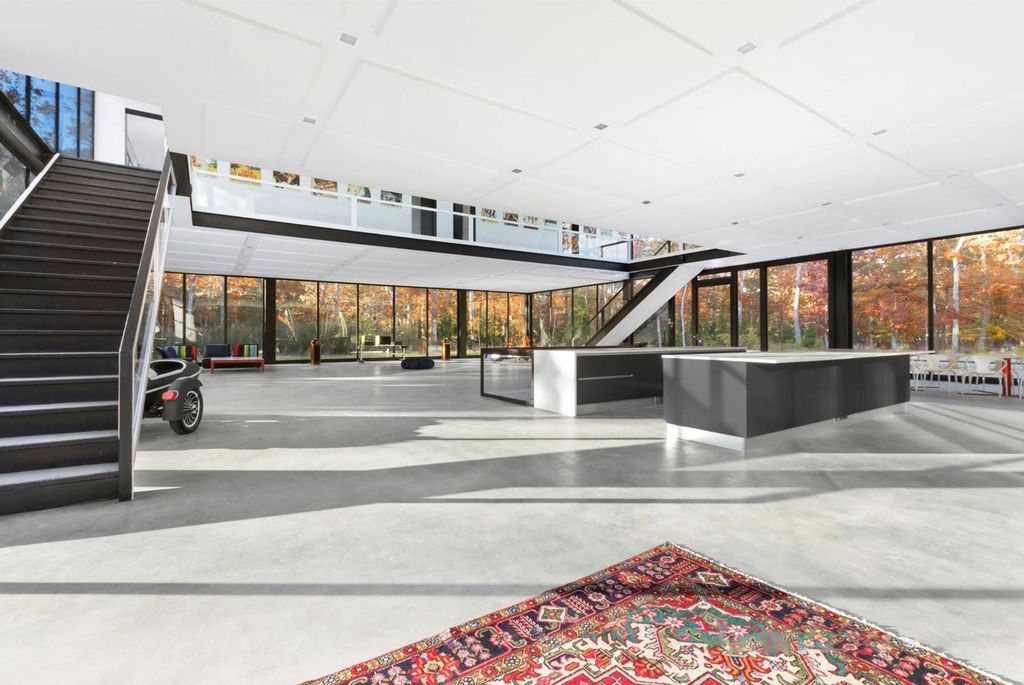 Modern Masterpiece Unmatched Luxury and Style in New York – Asking 5999000 5