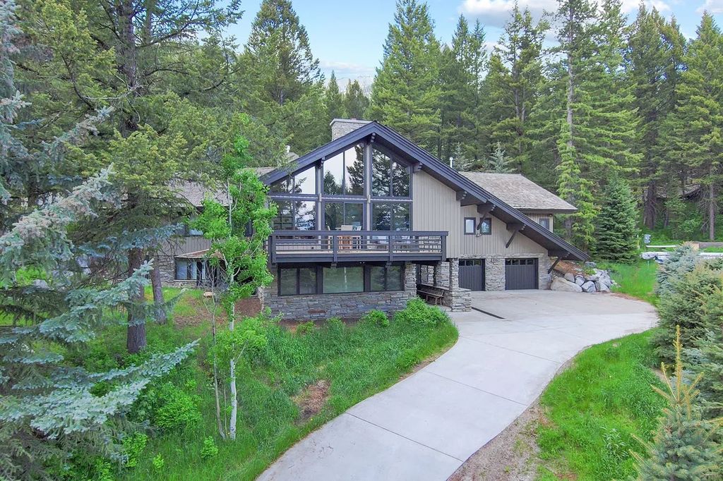 Mountain Luxury Redefined Quintessential Ski Chalet in Wyoming for 11.95 Million 1