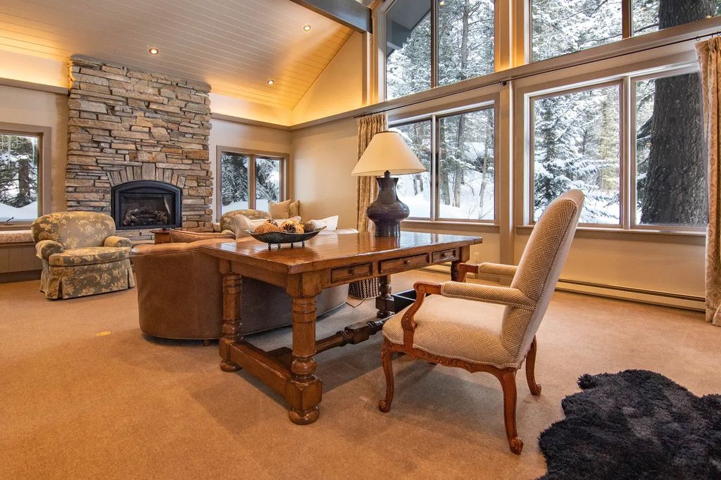 Mountain Luxury Redefined Quintessential Ski Chalet in Wyoming for 11.95 Million 23