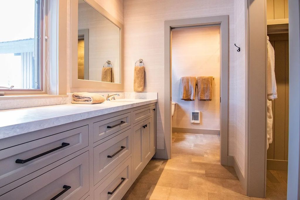 Mountain Luxury Redefined Quintessential Ski Chalet in Wyoming for 11.95 Million 28