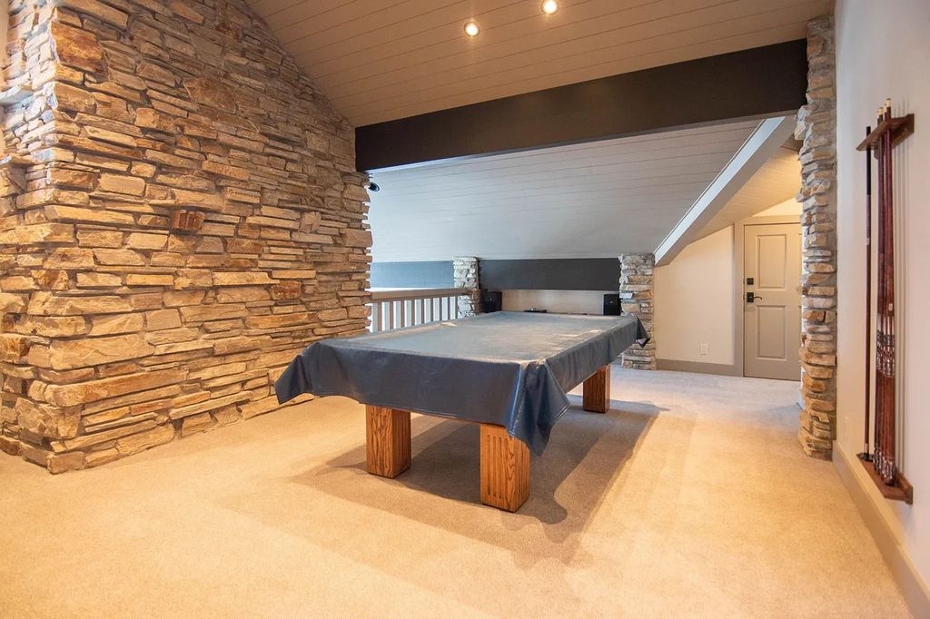 Mountain Luxury Redefined Quintessential Ski Chalet in Wyoming for 11.95 Million 33