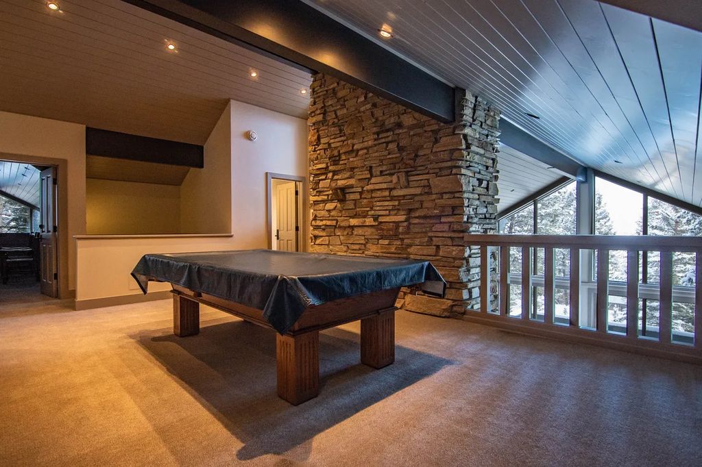 Mountain Luxury Redefined Quintessential Ski Chalet in Wyoming for 11.95 Million 34