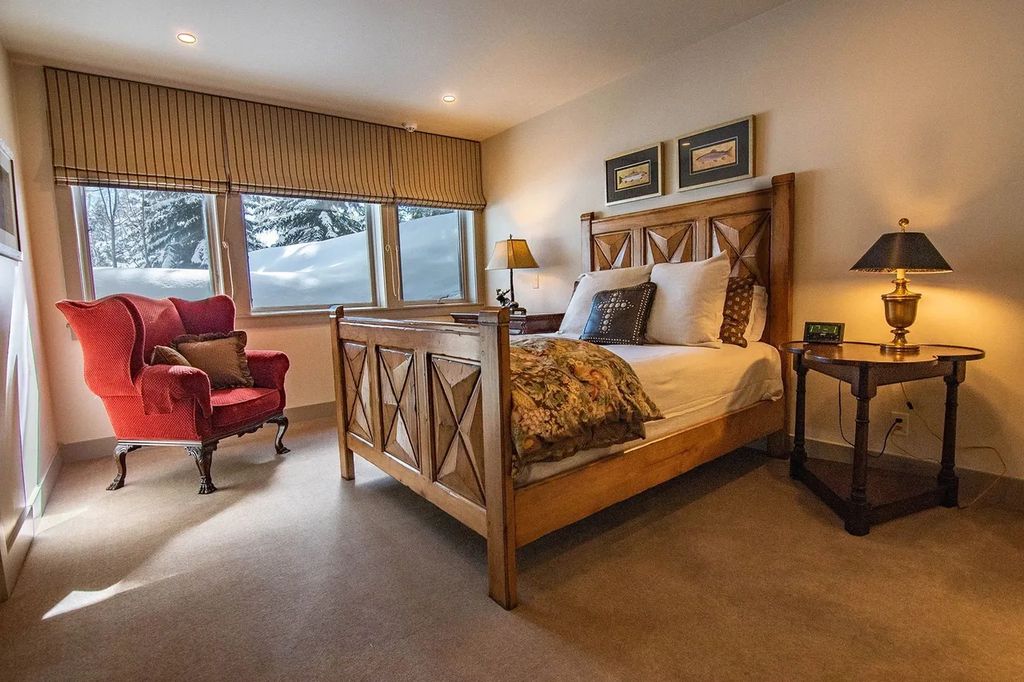 Mountain Luxury Redefined Quintessential Ski Chalet in Wyoming for 11.95 Million 36