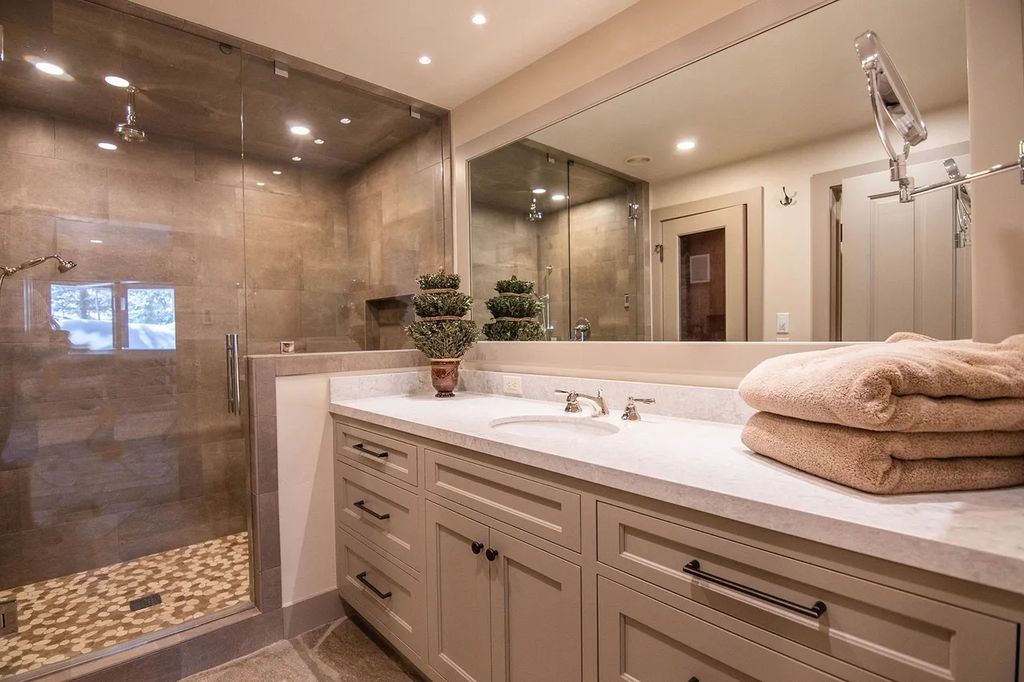Mountain Luxury Redefined Quintessential Ski Chalet in Wyoming for 11.95 Million 37