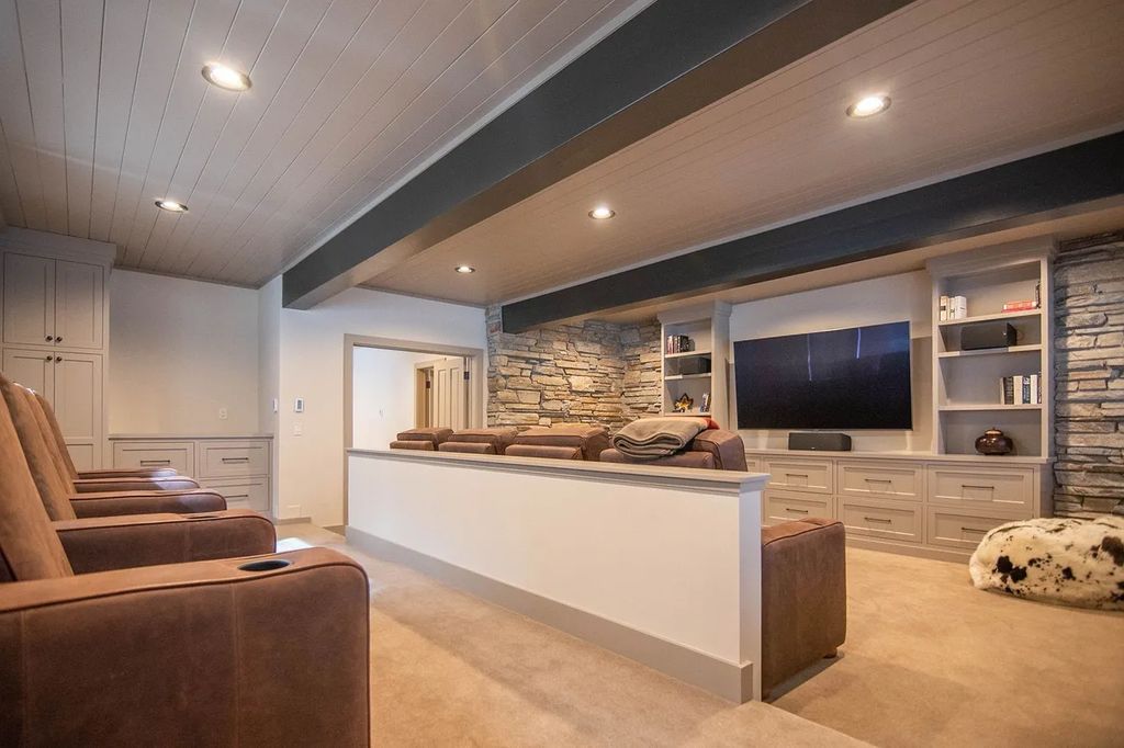 Mountain Luxury Redefined Quintessential Ski Chalet in Wyoming for 11.95 Million 41