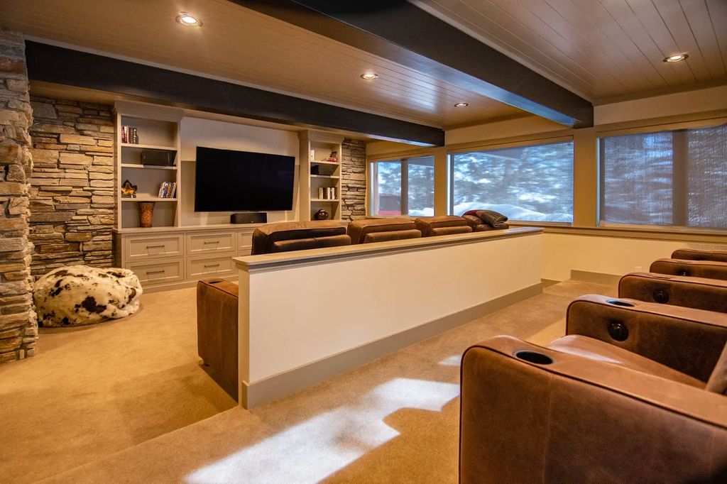 Mountain Luxury Redefined Quintessential Ski Chalet in Wyoming for 11.95 Million 42