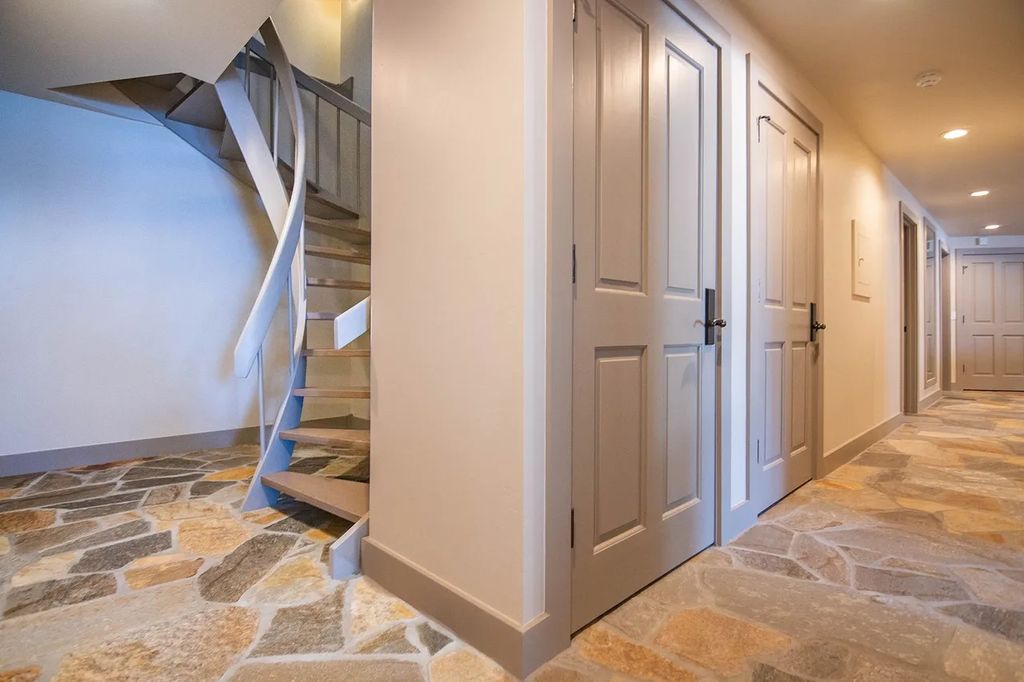 Mountain Luxury Redefined Quintessential Ski Chalet in Wyoming for 11.95 Million 8