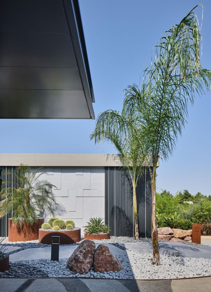 N House Blend of Modernity and Comfort by Ofisvesaire 18
